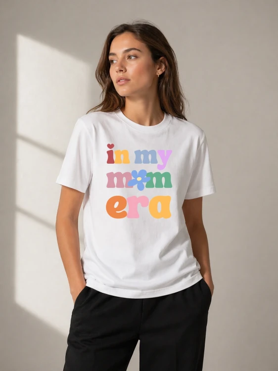 MW238 Koszulka dla mamy - "in my mom era".jpeg